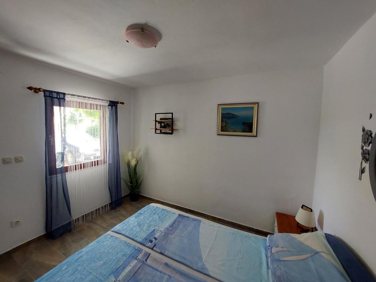 Apartments Maltasic Vir Eksteriør bilde