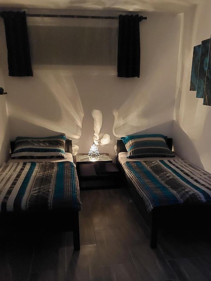 Apartments Maltasic Vir Eksteriør bilde