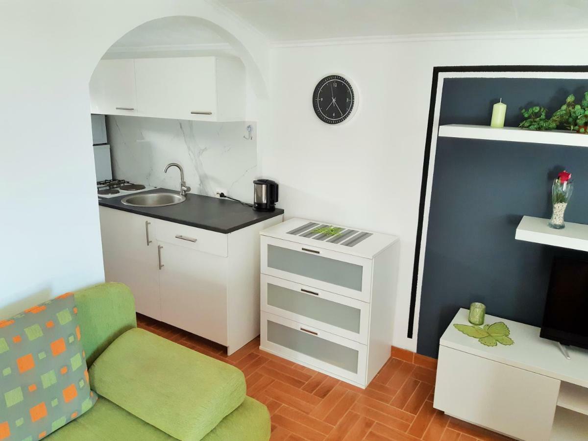 Apartments Maltasic Vir Eksteriør bilde
